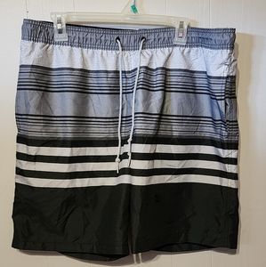 Black White Striped Swim‎ Trunks XL Beach Kirkland Signature A99